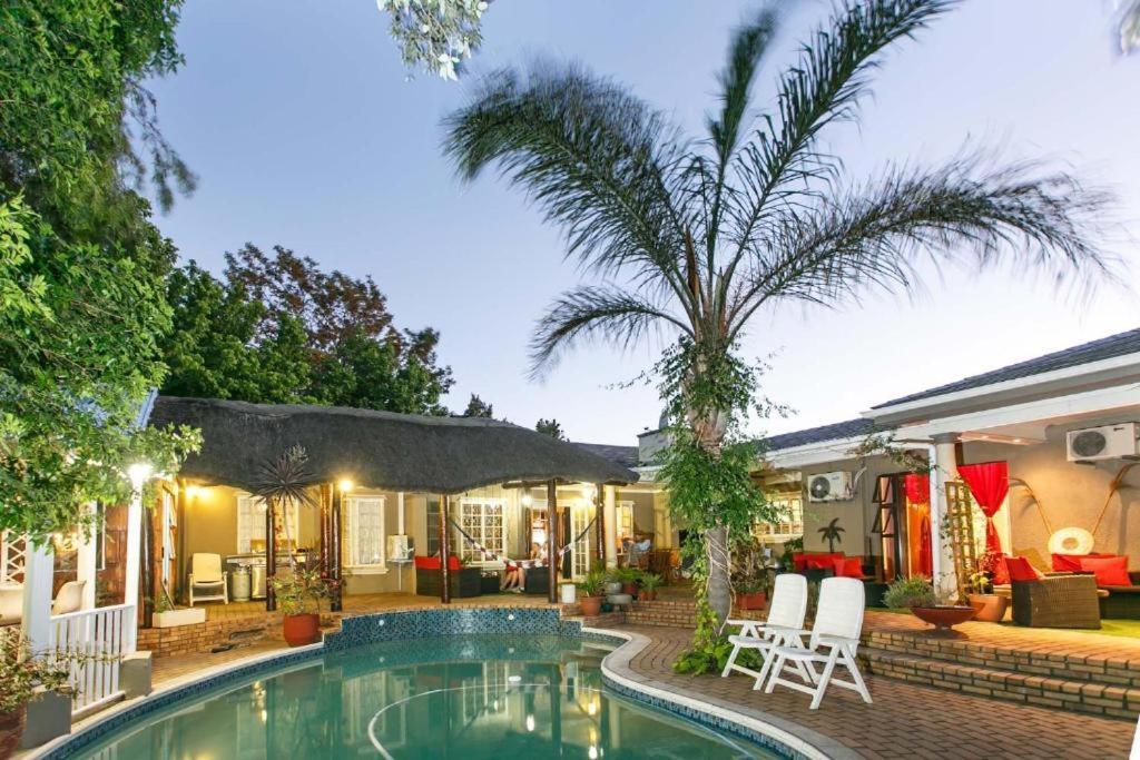 Sunbell Ventures Guesthouse 开普敦 外观 照片